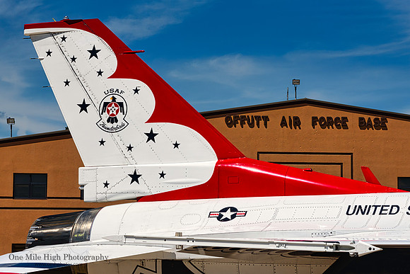 Lockheed F-16D Falcon - USAF Thunderbird #8
