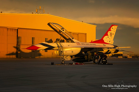 Lockheed F-16D Falcon - USAF Thunderbird #8