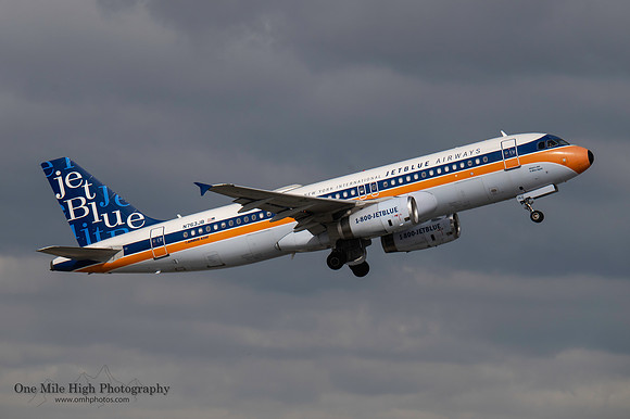 Airbus A320-232 (N763JB) - "What's Old Is Blue Again"