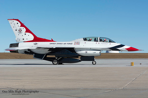 Lockheed F-16D Falcon - USAF Thunderbird #8