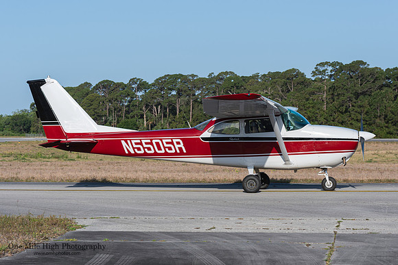 Cessna 172F Skyhawk (N5505R)