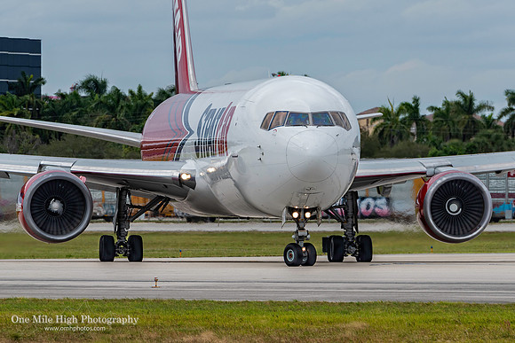 Boeing 767-323(ER)(BDSF) (N351CM)