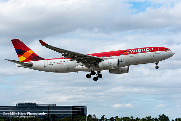 Airbus A330-243 (N975AV) - Miami International Airport (KMIA)
