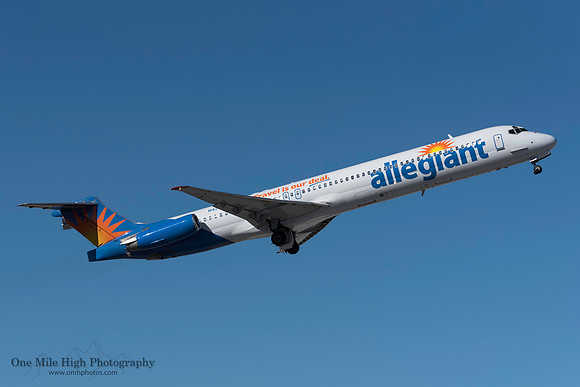 McDonnell Douglas MD-83 (N429NV)