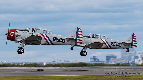 North American SNJ-2 Texan (N58224) - Skytypers Flight Demo Team