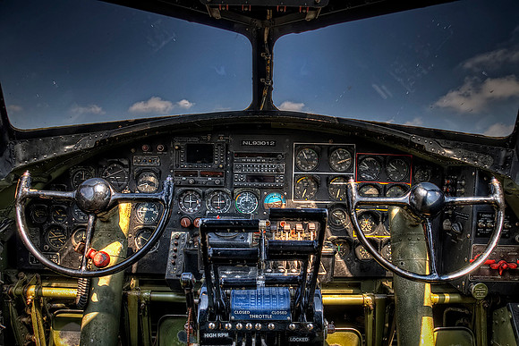 Boeing B-17G Flying Fortress (NL93012) - "Nine O Nine"