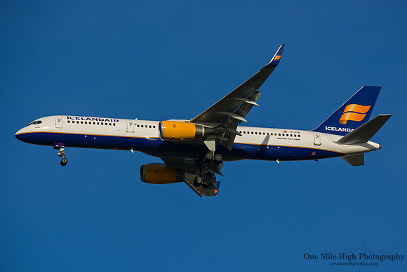 Boeing 757-256 (TF-FIR)