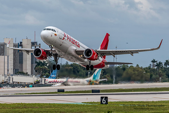 Airbus A320-214 (N743AV) - Fort Lauderdale-Hollywood International Airport (KFLL)