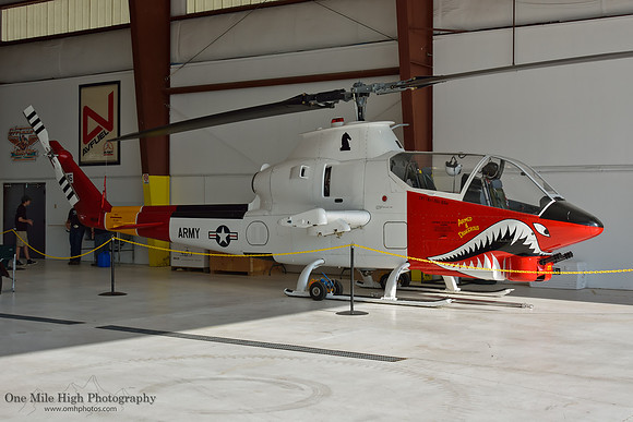 Bell AH-1 Cobra (N102JG)