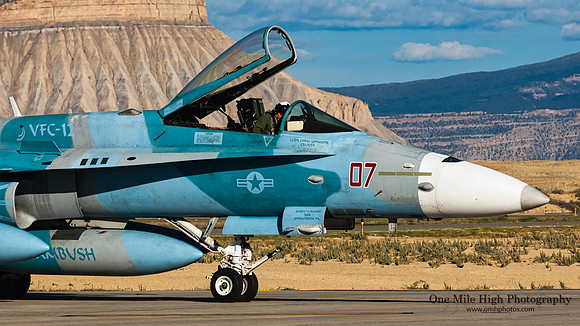 McDonnell Douglas F/A-18C Hornet (BuNo 164647)