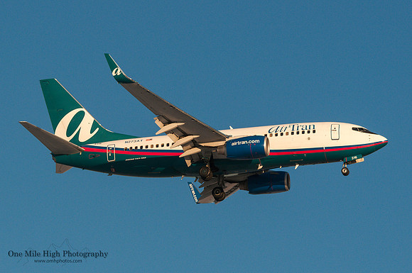 Boeing 737-76N (N273AT)