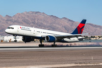 Boeing 757-234 (N679DA)