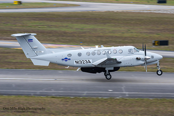 Beechcraft BE-360 King Air (D4-CCL)