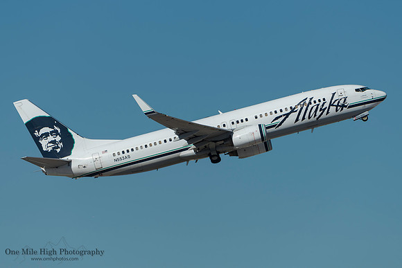 Boeing 737-890(WL) (N553AS)