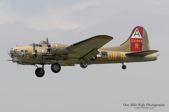 1944 Boeing B-17G Flying Fortress (N93012) - "Nine O Nine"