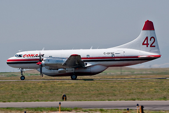 Convair CV-580 (C-GYXC) - Tanker 142