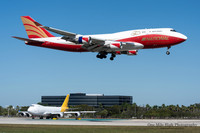 Boeing 747-446(BCF) (N936CA)