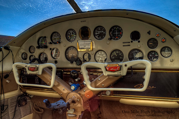 1954 Cessna 195B (N2165C)