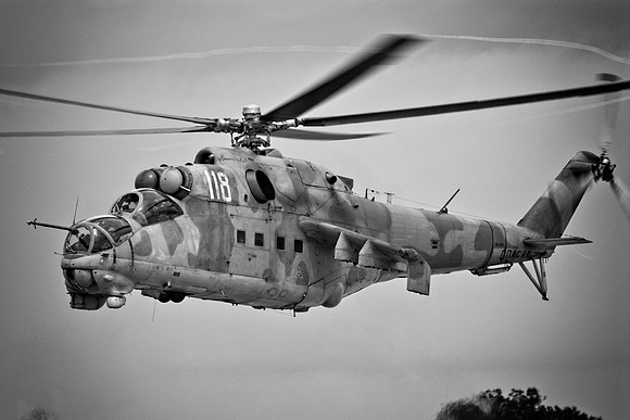 LD28416_Mi-24 Hind (NX118NX) - Cold War Air Museum