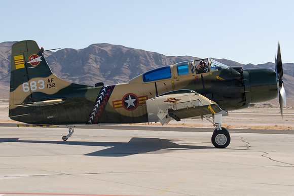 Douglas AD-5 (A-1E) Skyraider (N39147)
