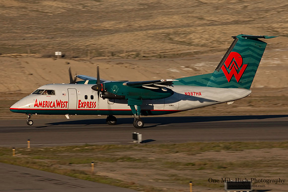 DeHavilland Dash-8 (N987HA)