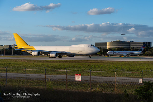 Boeing 747-87U(F) (N852GT)