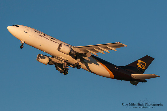 Airbus A300F4-622R (N142UP)