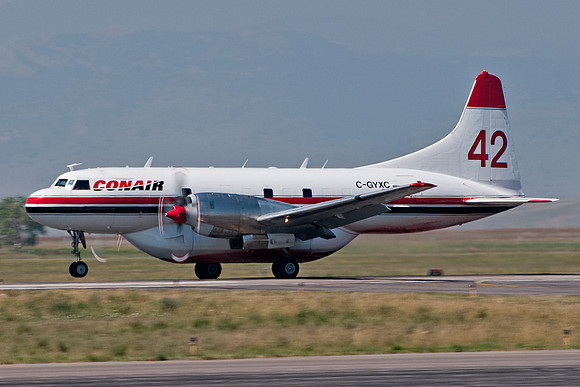 Convair CV-580 (C-GYXC) - Tanker 142