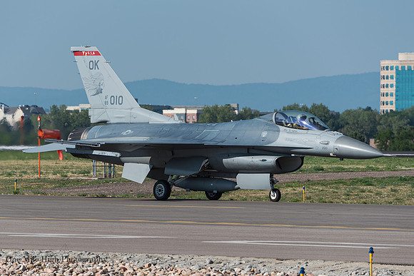 Lockheed F-16CM-42-CF Falcon (89-2010)