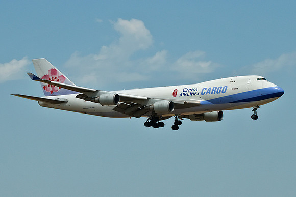 Boeing 747-409F (B-18710)