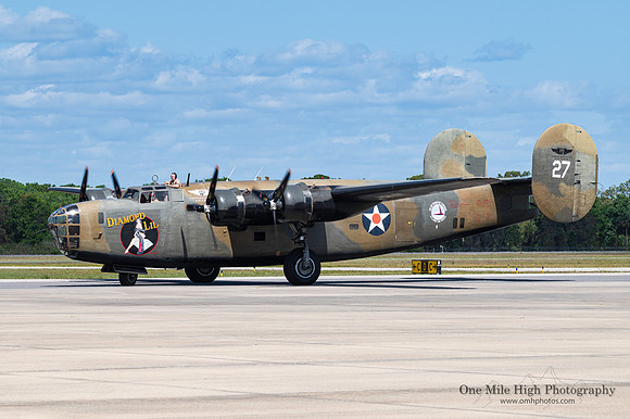 1940 Consolidated B-24RLB-30 Liberator (N24927) (40-2366) - "Diamond Lil" (American Airpower Heritage Flying Museum)