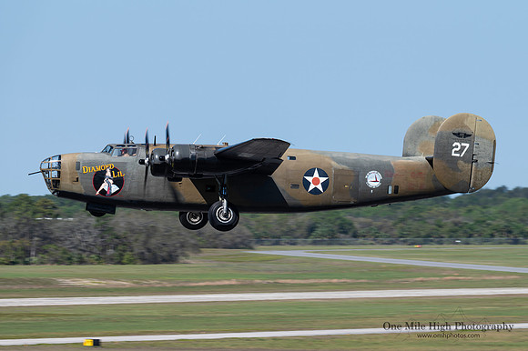 1940 Consolidated B-24RLB-30 Liberator (N24927) (40-2366) - "Diamond Lil" (American Airpower Heritage Flying Museum)