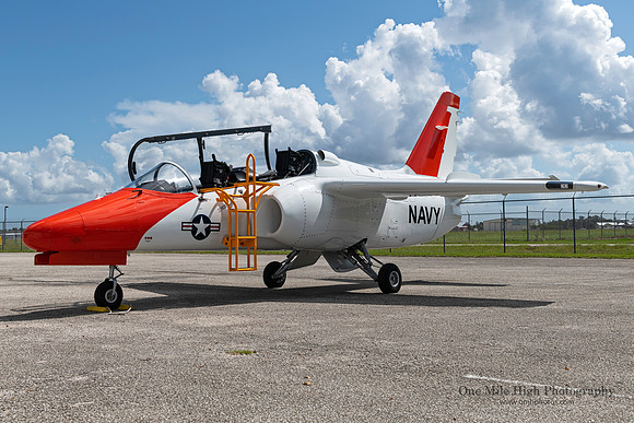 SIAI-Marchetti S.211 (N250CF)