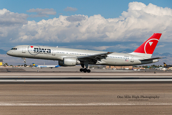 Boeing 757-251 (N516US)