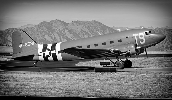 Douglas DC-3 Skytrain (N87745) - "Southern Cross"