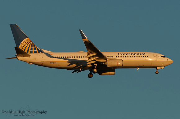Boeing 737-824 (N14231)