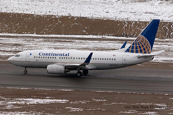 Boeing 737-724 (N27734)