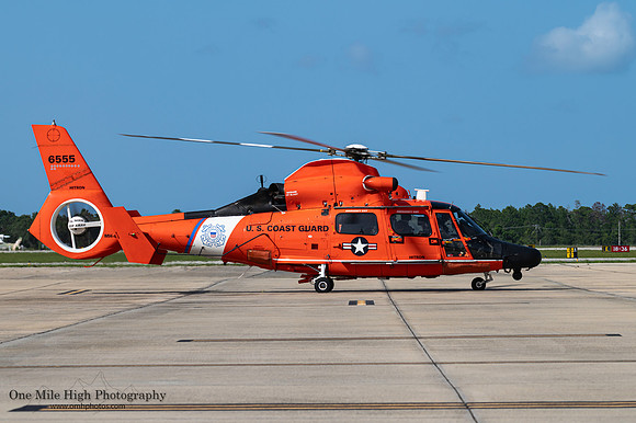 Eurocopter MH-65D Dolphin (CG6555)