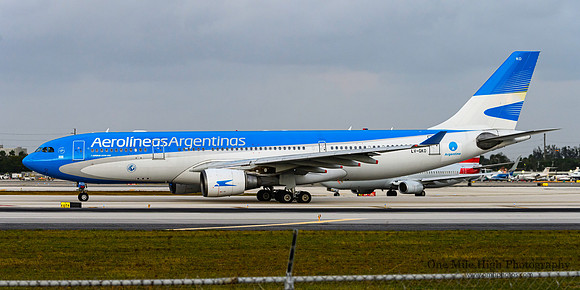 Airbus A330-203 (LV-GKO)