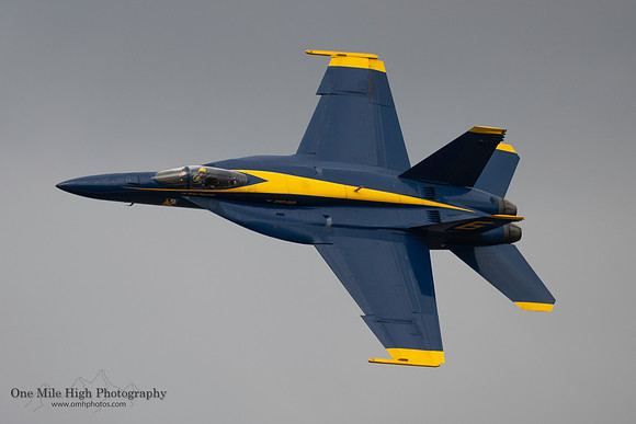 Boeing F/A-18F Super Hornet (BuNo 165782) - USN Blue Angel #6