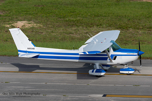 Cessna 152 Commuter (N803AB)