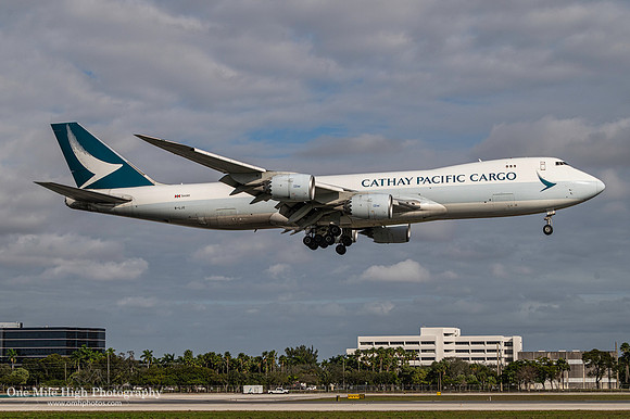 Boeing 747-867(F) (B-LJC)