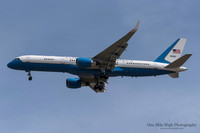 Boeing C-32A (98-0002) - Air Force 2