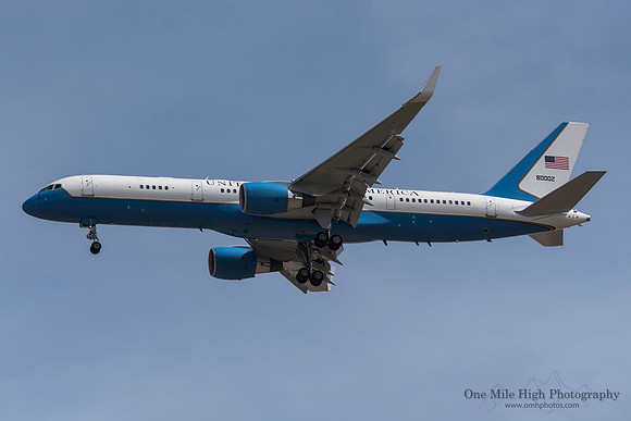 Boeing C-32A (98-0002) - Air Force 2