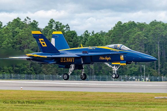 McDonnell Douglas F/A-18C Hornet (BuNo 163444) - USN Blue Angel #6 (LCdr Brandon Hempler)