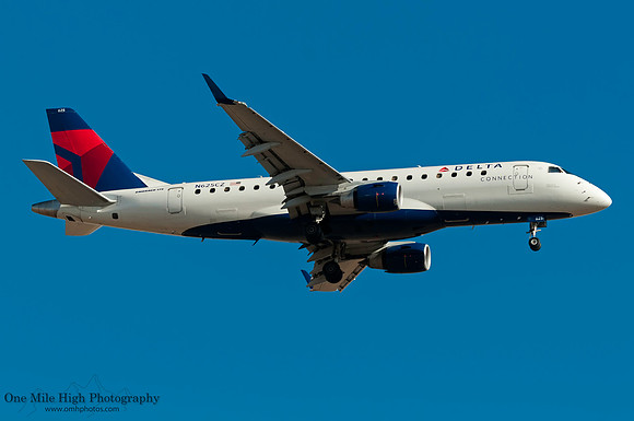 Embraer ERJ-175 (N625CZ)