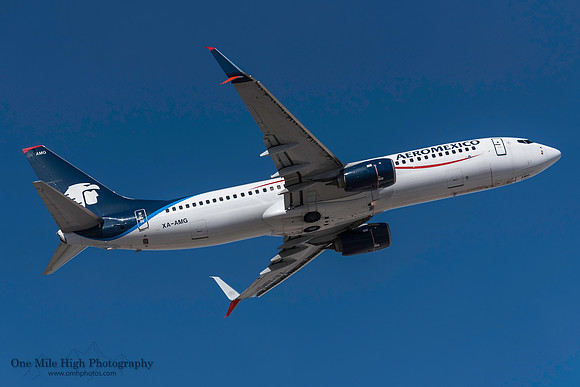 Boeing 737-81D(WL) (XA-AMG)