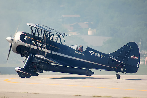 Waco UPF-7 (N2369Q)